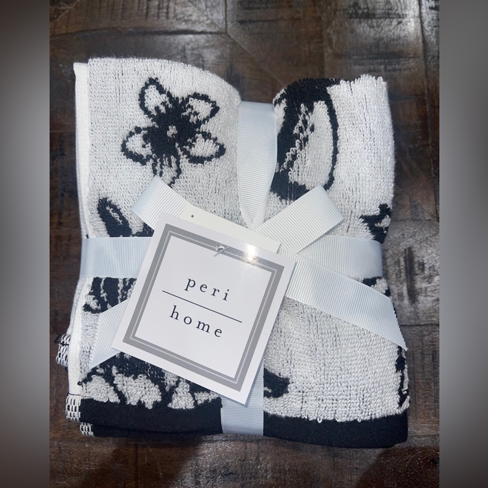 Peri Home Cotton Floral Pattern Terry  Loop White Black 4 Pack Washcloths 13x13”